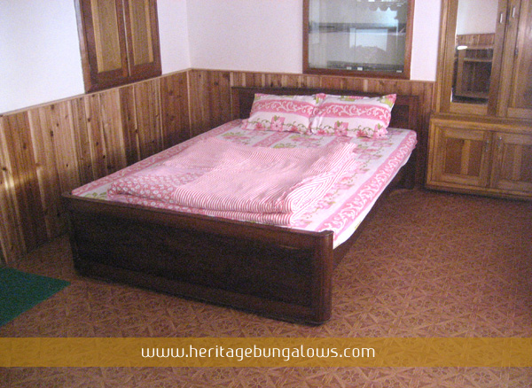 takdah-double-bedroom - Heritage Bungalows